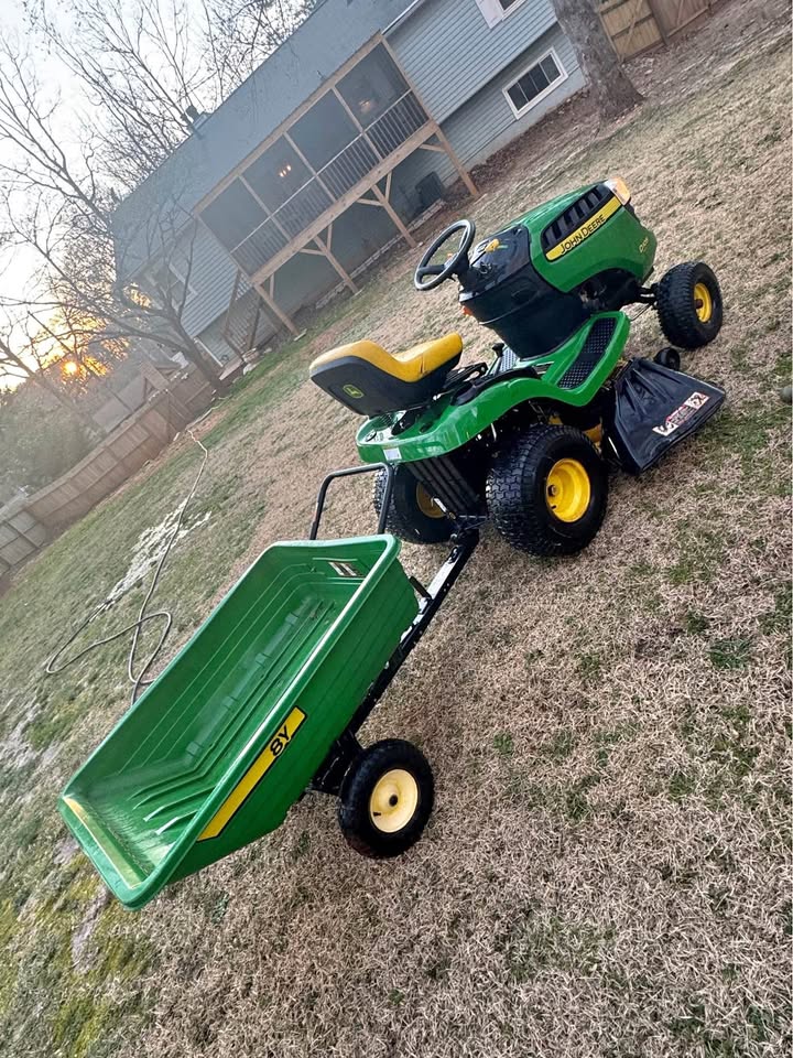 John Deere D105 Riding Mower & Wagon