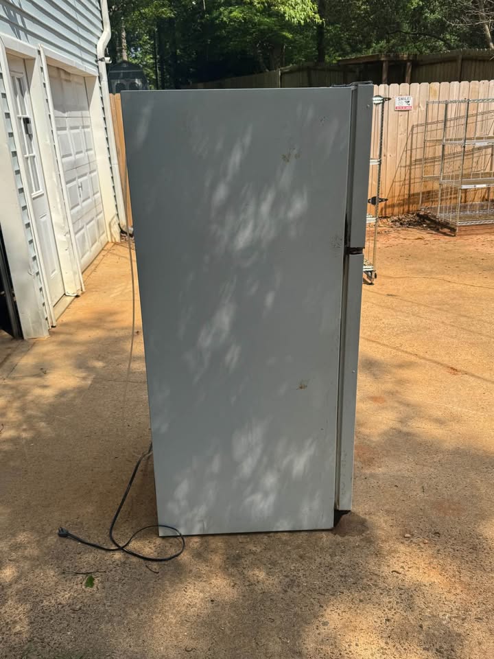 Amana Refrigerator